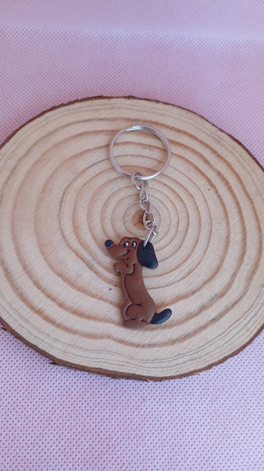 Llavero de perro salchicha